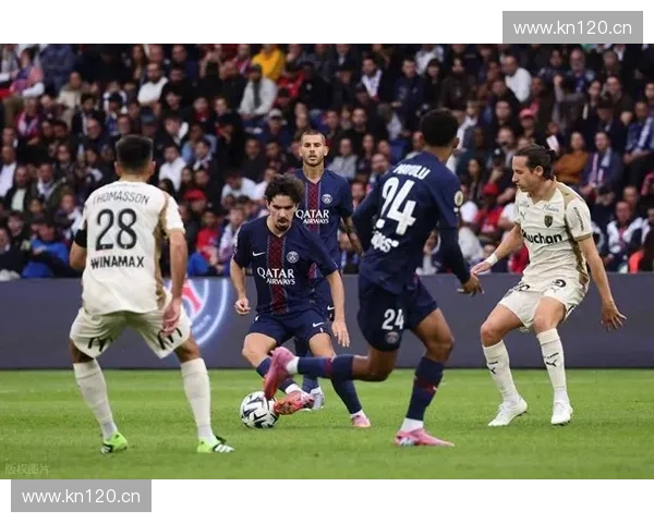 法国足球联赛最新排名揭晓 巴黎圣日耳曼领跑积分榜竞争激烈